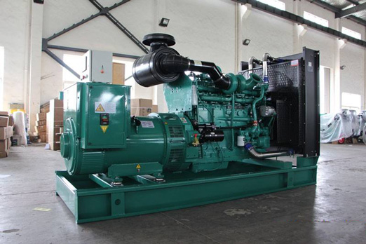 泸西320kw康明斯柴油发电车出租组图片 泸西320kw康明斯柴油发电车出租组图片